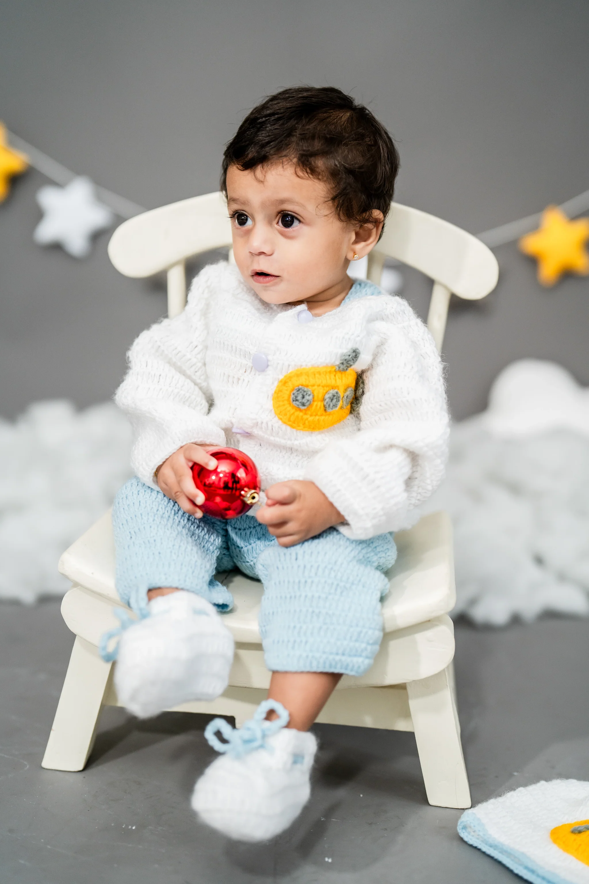 Toddler White Sweatshirt and Jeans Set